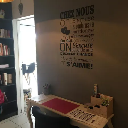 2 Pieces - Quartier Calme - Parking Gratuit Apartment Metz Exterior photo