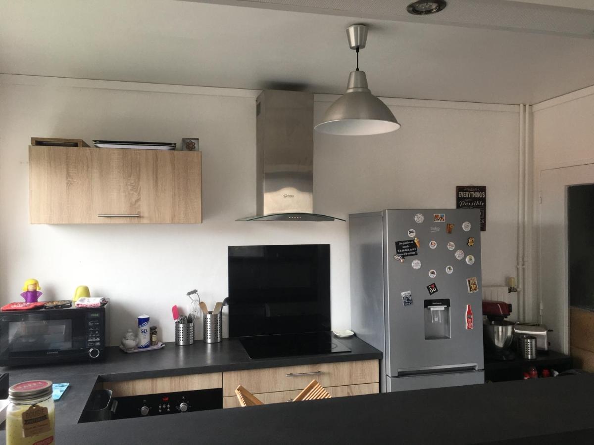 Apartment 2 Pieces - Quartier Calme - Parking Gratuit *